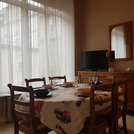Appartement La Bourboule, 3 Pieces, 4 Personnes - Fr-1-667-22 Apartmán